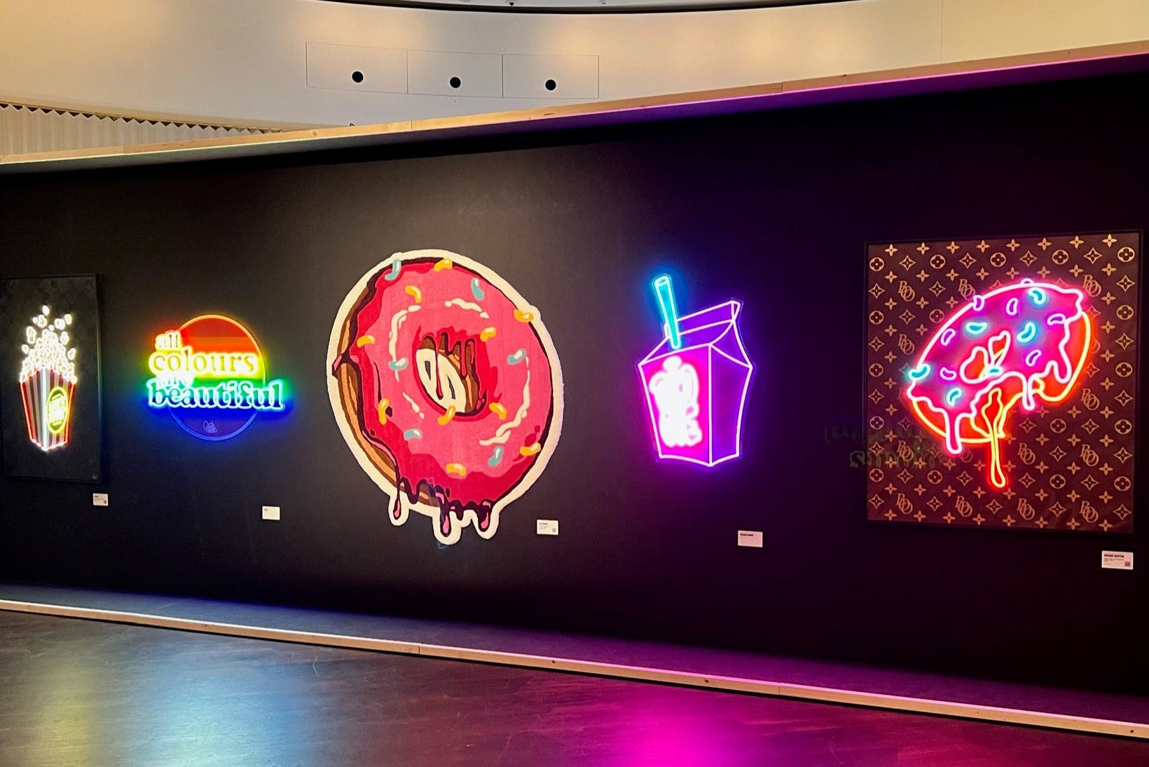 Neon art exhibition zurich pop art